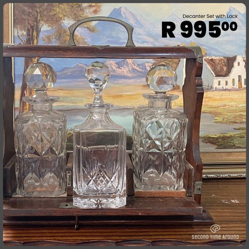 Decanter set with lock – product post designed by Meerkat Mango for Second Time Around